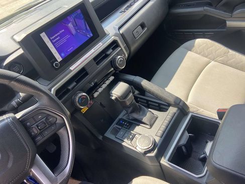 Used 2024 Toyota Tacoma SR5 AWD/4WD image 25