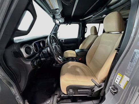 Used 2018 Jeep Wrangler Unlimited Sahara AWD/4WD image 19