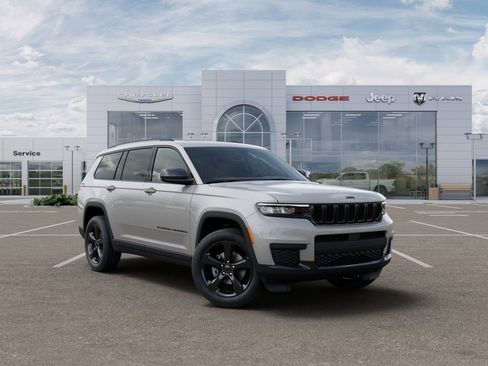 New 2025 Jeep Grand Cherokee L Altitude AWD/4WD image 3