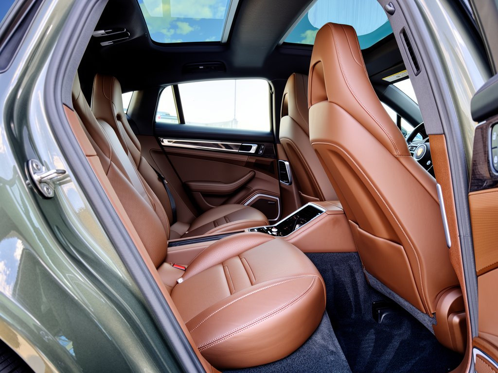 Certified 2023 Porsche Panamera 4S AWD/4WD image 29