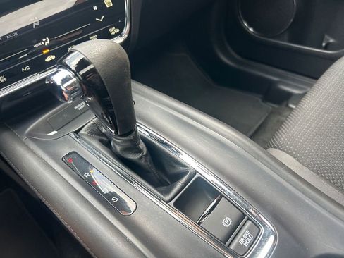 Used 2021 Honda HR-V EX image 13