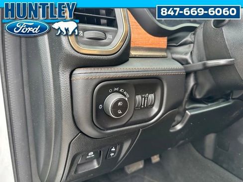 Used 2024 RAM 1500 Limited AWD/4WD image 18