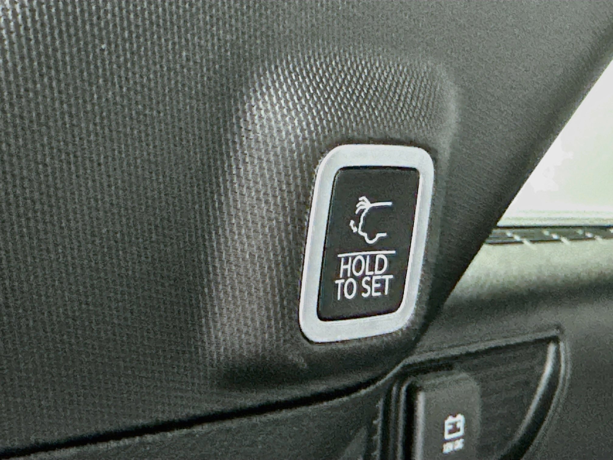 Used 2023 Jeep Grand Cherokee Altitude AWD/4WD image 29