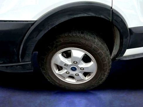 Used 2019 Ford Transit 250 130 Low Roof image 18