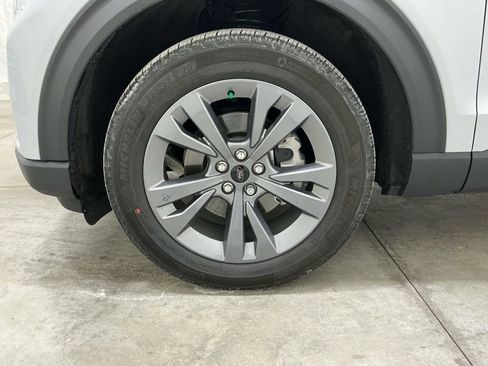 New 2026 Ford Explorer Active w/ Active Comfort Package image 8