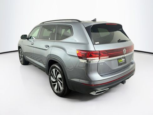 Used 2024 Volkswagen Atlas SE FWD image 5