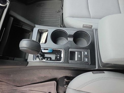 Used 2018 Subaru Outback 2.5i Limited image 14