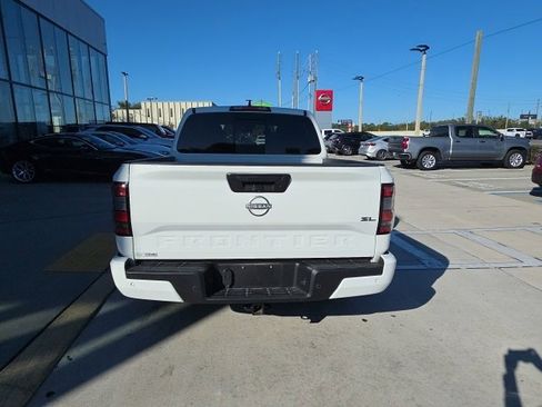 Used 2024 Nissan Frontier SL w/ Technology Package image 5