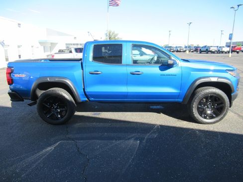Used 2023 Chevrolet Colorado Trail Boss image 4