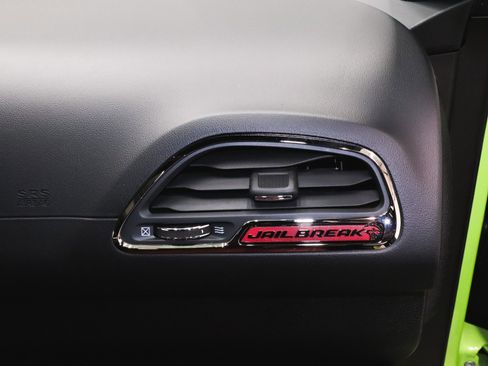 Used 2023 Dodge Challenger SRT Hellcat w/ Driver Convenience Group image 23