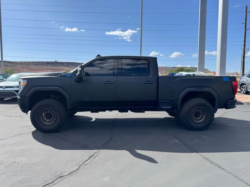 Used 2022 GMC Sierra 3500 AT4 w/ AT4 Premium Plus Package AWD/4WD image 3