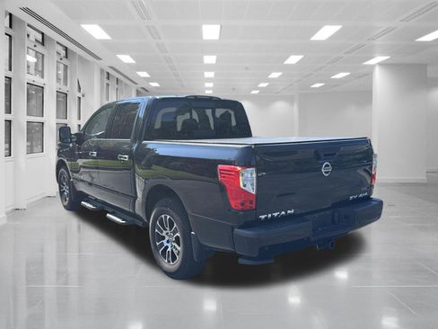 Used 2021 Nissan Titan SV w/ SV Convenience Package AWD/4WD image 7