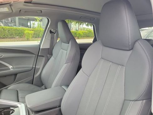 Certified 2025 Audi Q5 Premium Plus w/ Premium Plus AWD/4WD image 16