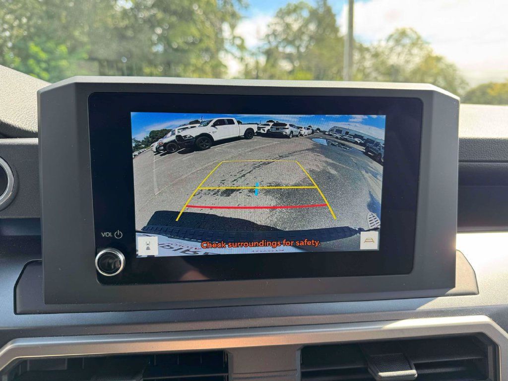 Used 2025 Toyota 4Runner SR5 AWD/4WD image 29