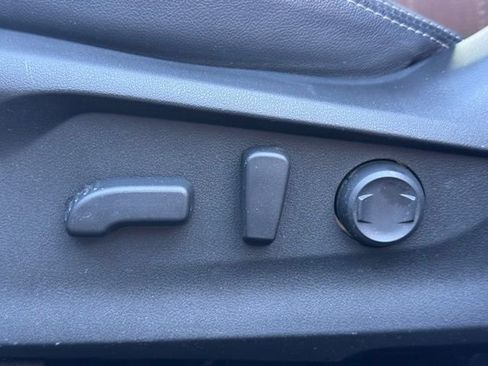 Used 2023 Subaru Forester Touring w/ Popular Package #2 image 7