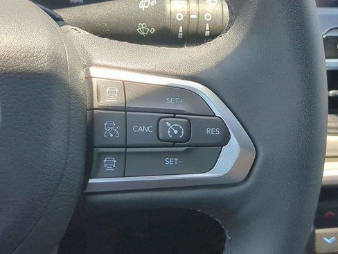 Certified 2025 Jeep Compass Limited AWD/4WD image 29
