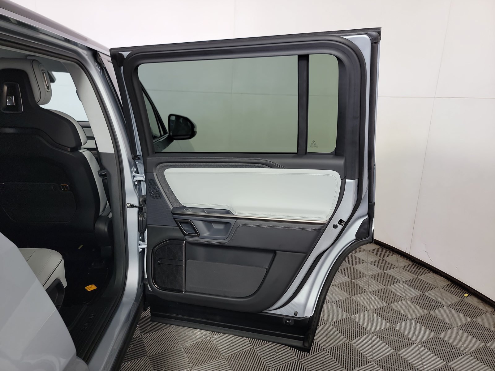 Used 2023 Rivian R1S Adventure Quad AWD/4WD image 19