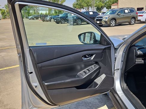 Used 2025 Honda Accord LX image 11