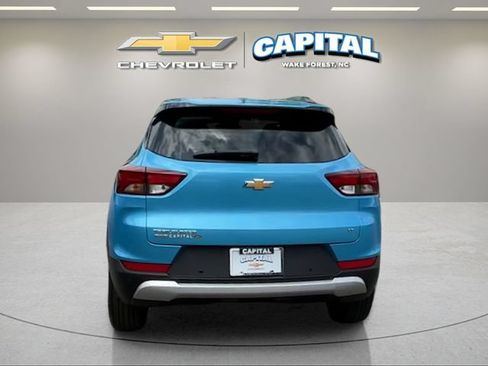 Used 2025 Chevrolet TrailBlazer LT w/ Driver Confidence Package AWD/4WD image 4