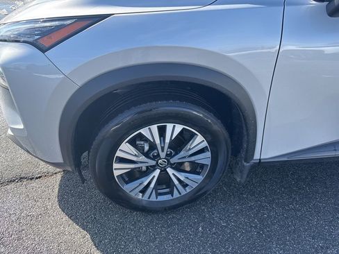 Used 2021 Nissan Rogue SV image 9