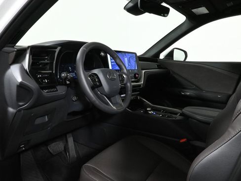 Used 2025 Lexus TX 350 AWD w/ Technology Package image 4