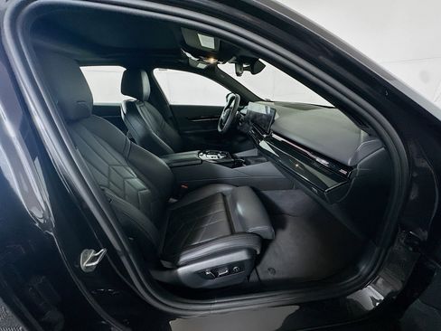 Used 2024 BMW 530i image 34