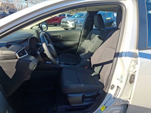 Used 2023 Toyota Corolla LE image 16