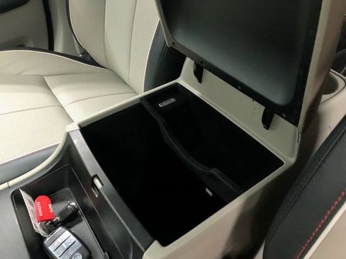 Used 2020 Kia Sedona EX FWD image 26