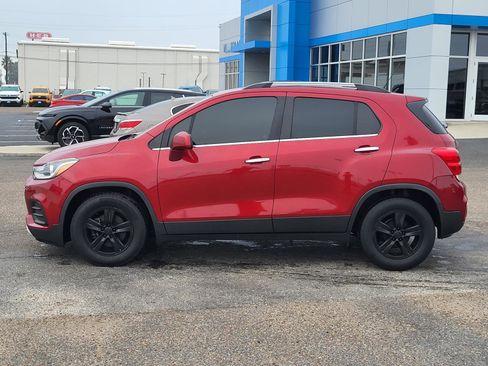 Used 2019 Chevrolet Trax LT w/ Driver Confidence Package image 2