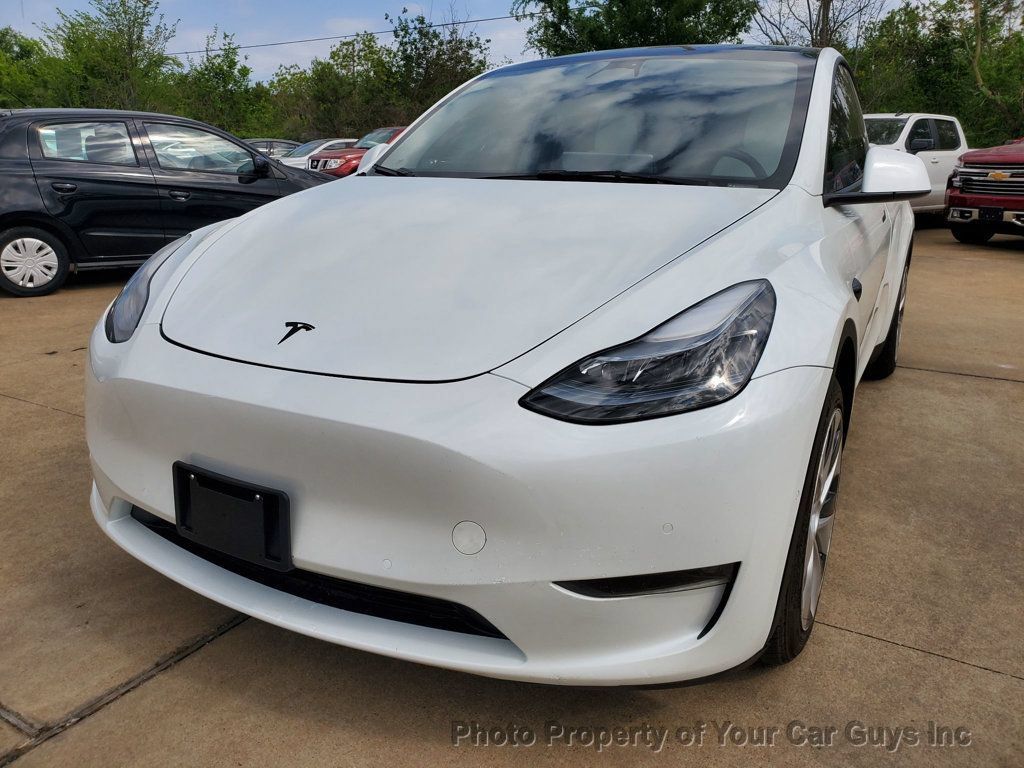 Used 2022 Tesla Model Y Long Range AWD/4WD image 3