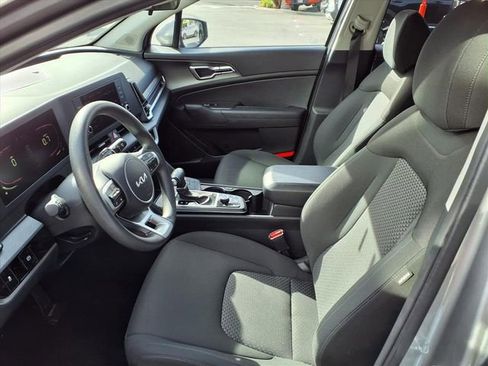 Used 2024 Kia Sportage LX AWD/4WD image 15
