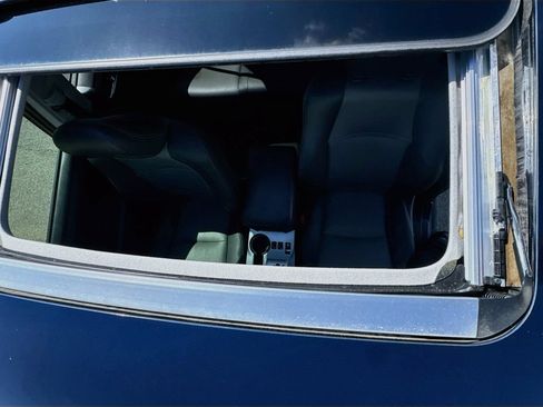 Used 2020 Toyota 4Runner SR5 Premium w/ Moonroof Package RWD image 26