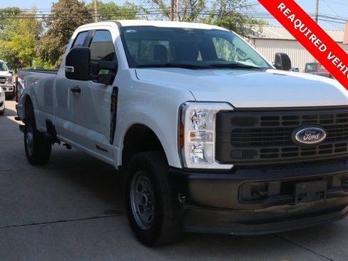 Used 2024 Ford F350 XL w/ Camper Package image 6