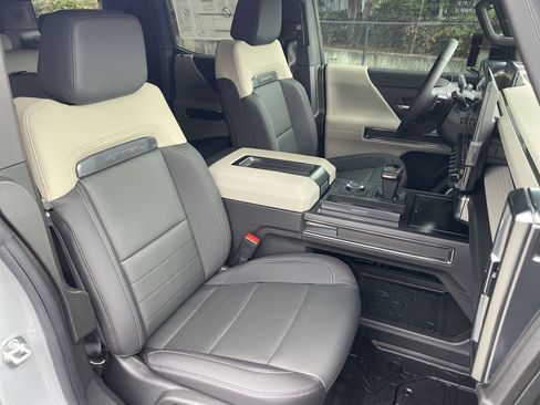 New 2026 GMC Hummer EV SUV image 28