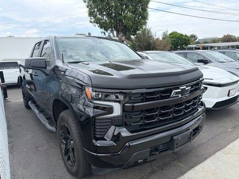 Used 2023 Chevrolet Silverado 1500 RST w/ Rally Edition AWD/4WD image 3
