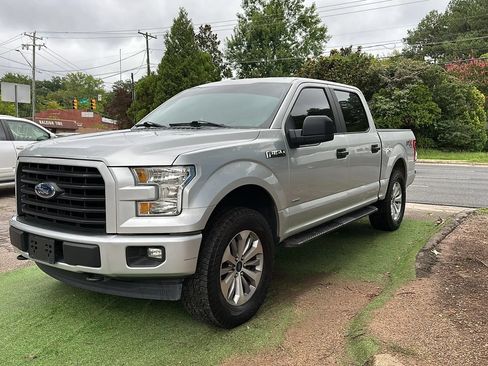 Used 2017 Ford F150 XL w/ Equipment Group 101A Mid AWD/4WD image 3