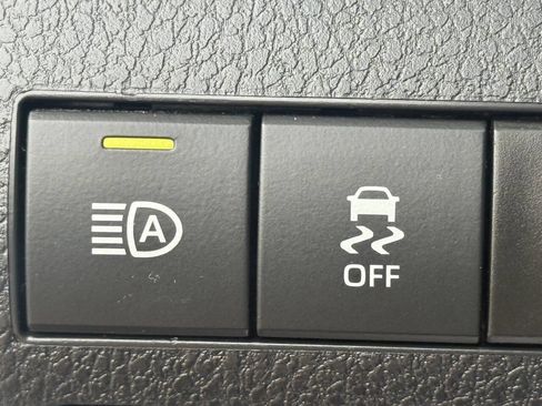 Used 2024 Toyota Camry LE image 22