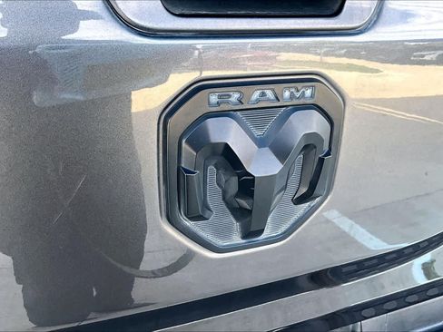 Used 2019 RAM 1500 Laramie RWD image 29