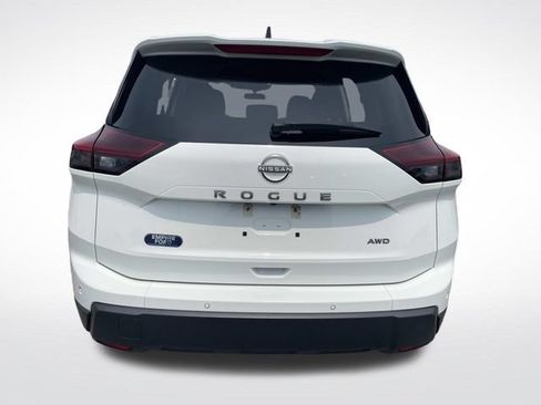 Used 2024 Nissan Rogue S AWD/4WD image 4