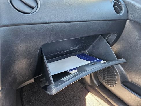 Used 2003 Toyota Matrix XRS image 16