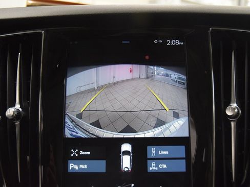 Used 2020 Volvo V60 T5 Momentum w/ Premium Package image 44