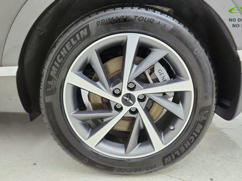 Used 2025 Genesis GV80 2.5T Advanced AWD/4WD image 57