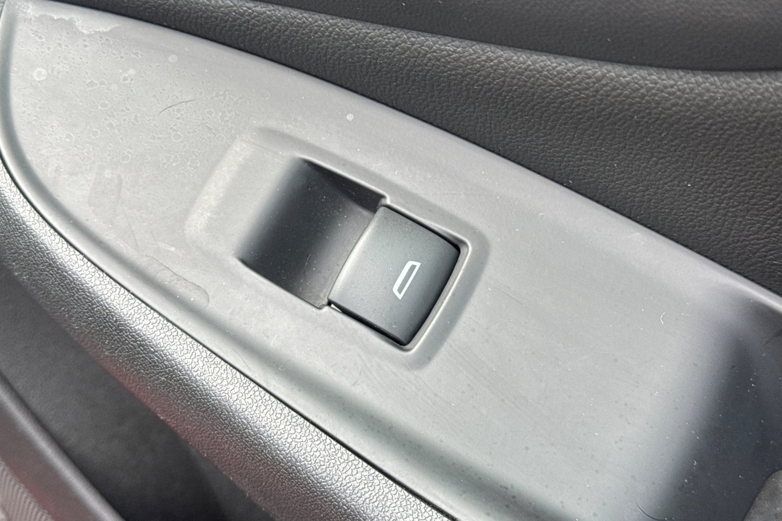 Used 2019 Chevrolet Volt Premier w/ Driver Confidence II Package FWD image 22