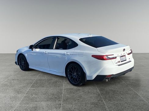 Certified 2025 Toyota Camry SE image 3