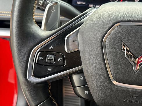 Used 2021 Chevrolet Corvette Stingray w/ Engine Appearance Package image 31