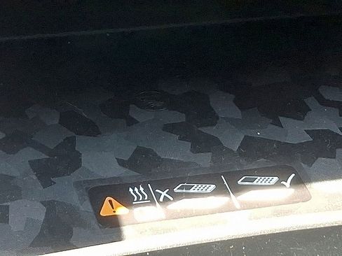 Used 2025 Chevrolet Colorado Z71 w/ Technology Package image 26