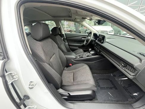 Used 2024 Honda Accord EX image 10
