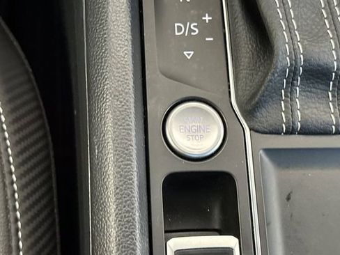 Used 2022 Volkswagen Atlas Cross Sport SE w/ Panoramic Sunroof Package FWD image 25