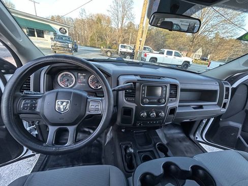 Used 2018 RAM 2500 Tradesman w/ Chrome Appearance Group image 15