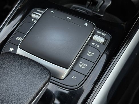 Used 2021 Mercedes-Benz GLB 250 4MATIC image 65